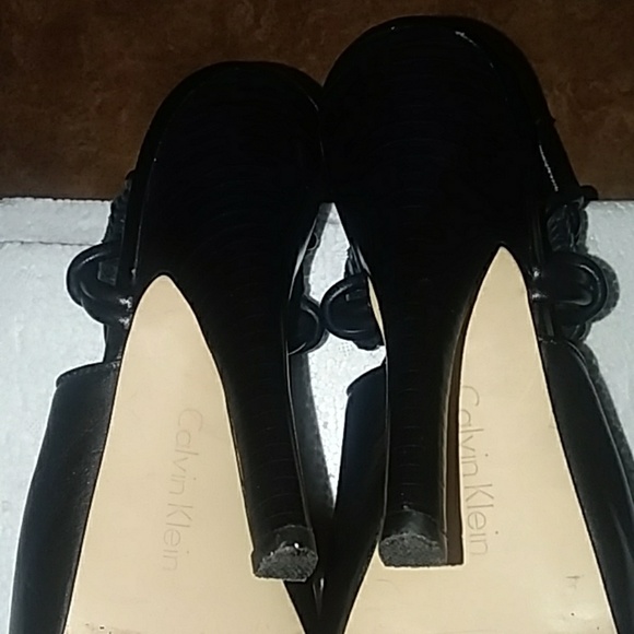 Calvin Klein - Picture 6 of 8